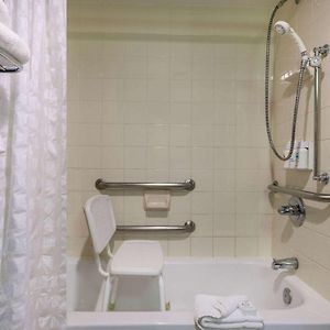 Accessible King Junior Suite Bathtub Grab Bars Non-Smoking